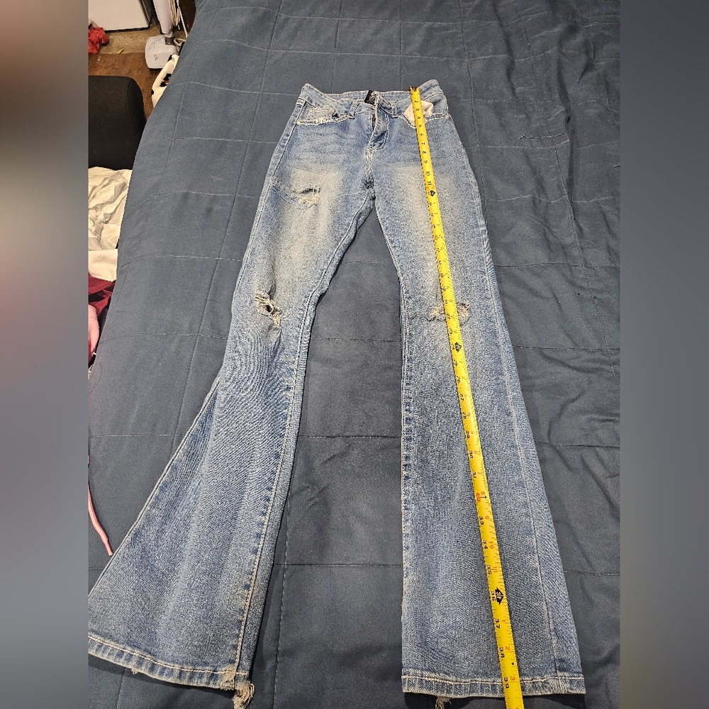Women's Blue Jeans with Embroidered Pockets